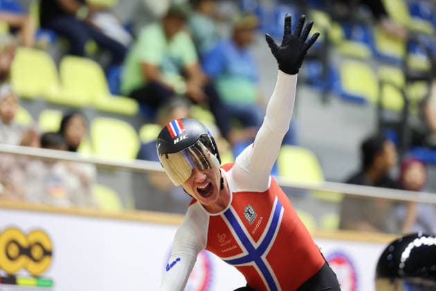 UCI Track World Cup: Nilai Picture by Alex Whitehead SWpix.com - 26 04 2026 - Cycling - UCI Track World Cup: Nilai - Velodrom Nasional Malaysia, Nilai, Malaysia - Women s Omnium - Points Race 4 4 - Anita Yvonne Stenberg (Norway) wins the Gold Medal Copyright: x xSWpix.comx(t axPhotographyxHubxLtd)xAlexxWhitehead SWpix.comx SWP-3030-13382