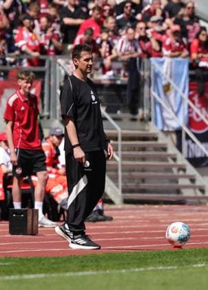 26 04 2026 Soccer Season 2025 2026 2 Soccer Bundesliga 31 Matchday 1 FC Nürnberg FCN Club 1 FC Magdeburg FCM Sportfoto Zink DaMa xdaxmax DFL regulations prohibit any use of photographs as image sequences and or quasi video only for editorial use Miroslav Miro Klose Trainer 1 FC Nürnberg FCN nachdenklich