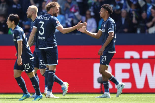 Soccer 2 Bundesliga 31 Matchday VfL Bochum SpVgg Greuther Fürth on 26 02 2026 at Vonovia Ruhrstadion in Bochum Goal celebration to 1 0 by Philipp Hofmann Bochum DFL regulations prohibit any use of photographs as image sequences and or quasi video xJRx