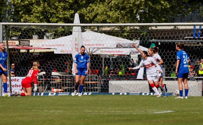 26 04 2026, Germany, Stuttgart, Soccer 2 Womens Bundesliga, Matchday 15, VfB Stuttgart vs SV Meppen 1912, Cheering after the 1 0 goal, Scorer Nicole Billa VfB