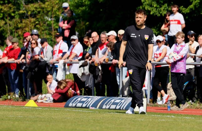 26 04 2026, Germany, Stuttgart, Soccer 2 Womens Bundesliga, Matchday 15, VfB Stuttgart vs SV Meppen 1912, VfB Coach Nico Schneck
