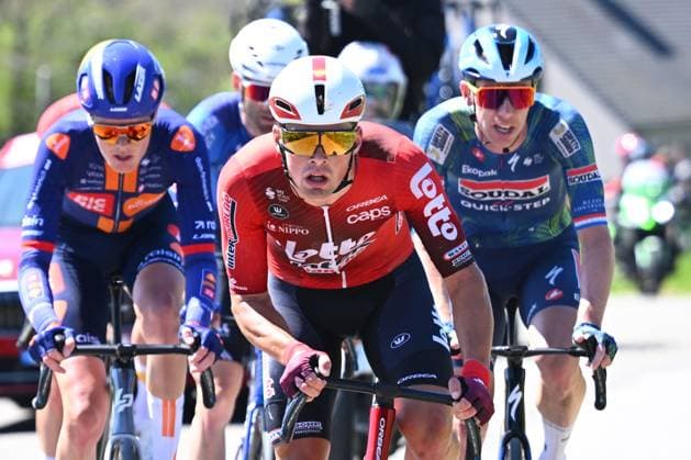 Liege Bastogne Liege 2026 Cycling Race LIEGE, BELGIUM - APRIL 26 : Veistroffer Baptiste (FRA) of Lotto Intermarche leading the escape pack, Eenkhoorn Pascal (NED) of Soudal Quick Step during the 112th edition of Liege Bastogne Liege an UCI World Tour 1.UWT one day cycling road race for Men Elite of 260 km with start in Liege and finish in Liege on April 26, 2026 in Liege, Belgium, 26 04 2026 ( Motordriver Guy De Vuyst - Liege Belgium  Copyright: xVincentxKalutx