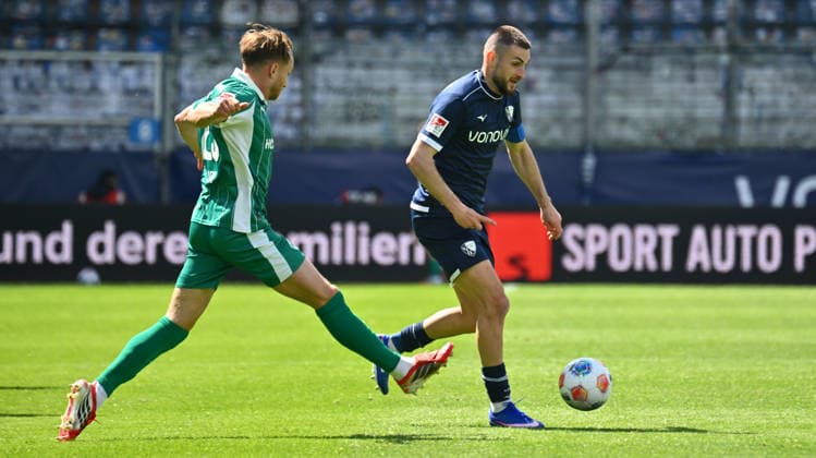 26 04 2026 Soccer Season 2025 2026 2 Soccer Bundesliga 31 Matchday VfL Bochum SpVgg Greuther Fürth SGF Kleeblatt Sportfoto Zink xwoxzix DFL regulations prohibit any use of photographs as image sequences and or quasi video only for editorial use Jannik Dehm 23, SpVgg Greuther Fürth Matus Bero 19, VfL Bochum