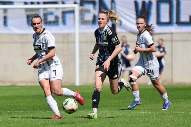 26 04 2026, Soccer, Women, Regionalliga Südwest, Season 2025 2026, 1 FC Saarbrücken SV 07 Elversberg, Hannah Amelie Engel SV 07 Elversberg , Emily Klein SV 07 Elversberg , Kimberly Ruhstorfer 1 FC Saarbrücken Saarbrücken Ludwigsparkstadion Saarland Germany DEU Copyright: xSebastianxBachx