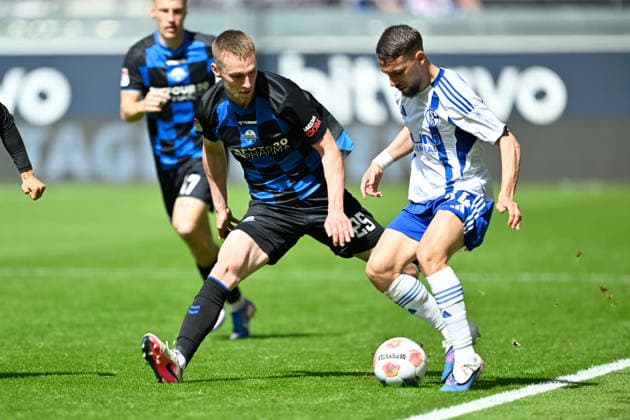 Paderborn, Home Deluxe Arena, 26 04 26, GER, Herren, 2 Bundesliga, Saison 2025 2026, SC Paderborn 07 FC Schalke 04 Bild v li im Zweikampf Tjark SCHELLER Paderborn und Adil AOUCHICHE Schalke DFL regulations prohibit any use of photographs as image sequences and or quasi video NRW Deutschland