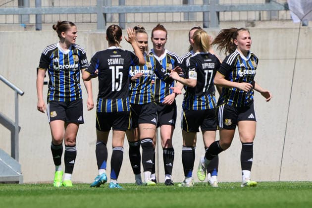 26 04 2026, Soccer, Women, Regionalliga Südwest, Season 2025 2026, 1 FC Saarbrücken SV 07 Elversberg, Goal celebration to 1 0, Goalscorer Leonie Stöhr 1 FC Saarbrücken Saarbrücken Ludwigsparkstadion Saarland Germany DEU Copyright: xSebastianxBachx