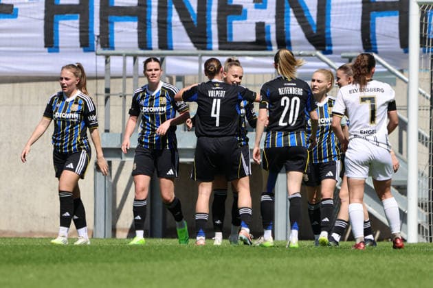 26 04 2026, Soccer, Women, Regionalliga Südwest, Season 2025 2026, 1 FC Saarbrücken SV 07 Elversberg, Goal celebration to 2 0, Goal scorer Kimberly Ruhstorfer 1 FC Saarbrücken Saarbrücken Ludwigsparkstadion Saarland Germany DEU Copyright: xSebastianxBachx