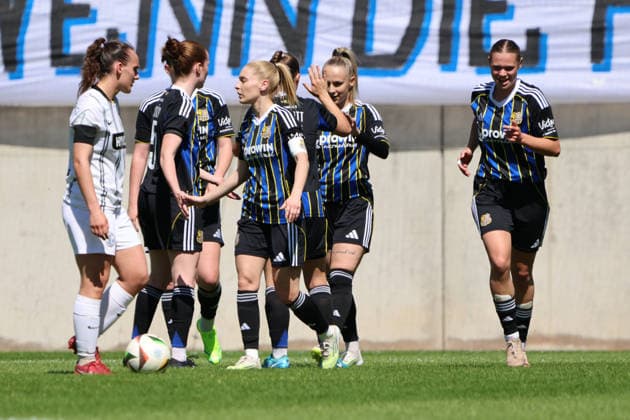 26 04 2026, Soccer, Women, Regionalliga Südwest, Season 2025 2026, 1 FC Saarbrücken SV 07 Elversberg, Goal celebration to 2 0, Goal scorer Kimberly Ruhstorfer 1 FC Saarbrücken Saarbrücken Ludwigsparkstadion Saarland Germany DEU Copyright: xSebastianxBachx
