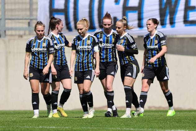 26 04 2026, Soccer, Women, Regionalliga Südwest, Season 2025 2026, 1 FC Saarbrücken SV 07 Elversberg, Goal celebration to 2 0, Goal scorer Kimberly Ruhstorfer 1 FC Saarbrücken Saarbrücken Ludwigsparkstadion Saarland Germany DEU Copyright: xSebastianxBachx