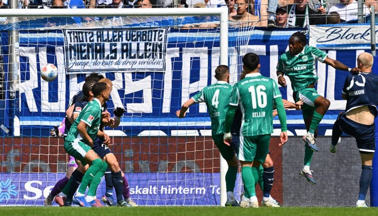26 04 2026 Soccer Season 2025 2026 2 Soccer Bundesliga 31 Matchday VfL Bochum SpVgg Greuther Fürth SGF Kleeblatt Sportfoto Zink xwoxzix DFL regulations prohibit any use of photographs as image sequences and or quasi video only for editorial use Philipp Hofmann 33, VfL Bochum , right scored goal goal shot to 2 0