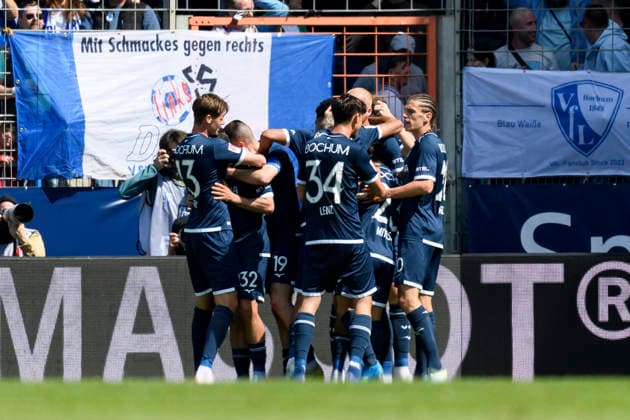 Philipp Hofmann VfL Bochum celebrates after scoring his team s second goal during the 2 Bundesliga match between VfL Bochum and SpVgg Greuther Fürth at Vonovia Ruhrstadion on April 26, 2026 in Bochum, Germany, Germany Photo by Max Maiwald DeFodi Images Philipp Hofmann VfL Bochum celebrates after scoring his team s second goal during the 2 Bundesliga match between VfL Bochum and SpVgg Greuther Fürth at Vonovia Ruhrstadion on April 26, 2026 in Bochum, Germany Photo by Max Maiwald DeFodi Images Photo by Max Maiwald DeFodi Images