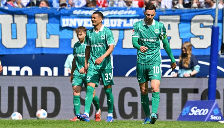 26 04 2026 Soccer Season 2025 2026 2 Soccer Bundesliga 31 Matchday VfL Bochum SpVgg Greuther Fürth SGF Kleeblatt Sportfoto Zink xwoxzix DFL regulations prohibit any use of photographs as image sequences and or quasi video only for editorial use Maximilian Solomon Dietz 33, SpVgg Greuther Fürth Branimir Hrgota 10, SpVgg Greuther Fürth disappointed disappointment