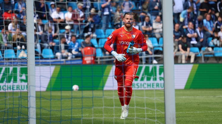 26 04 2026, xrekx, Soccer 2 Bundesliga, VfL Bochum SpVgg Greuther Fuerth v l Timo Horn VfL Bochum DFL DFB REGULATIONS PROHIBIT ANY USE OF PHOTOGRAPHS as IMAGE SEQUENCES and or QUASI VIDEO Bochum