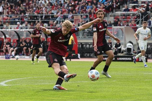 26 04 2026 Soccer Season 2025 2026 2 Soccer Bundesliga 31 Matchday 1 FC Nuremberg FCN Club 1 FC Magdeburg FCM Sportfoto Zink DaMa xdaxmax DFL regulations prohibit any use of photographs as image sequences and or quasi video only for editorial use Piet Scobel 39, 1 FC Nuremberg FCN mit Torschuss