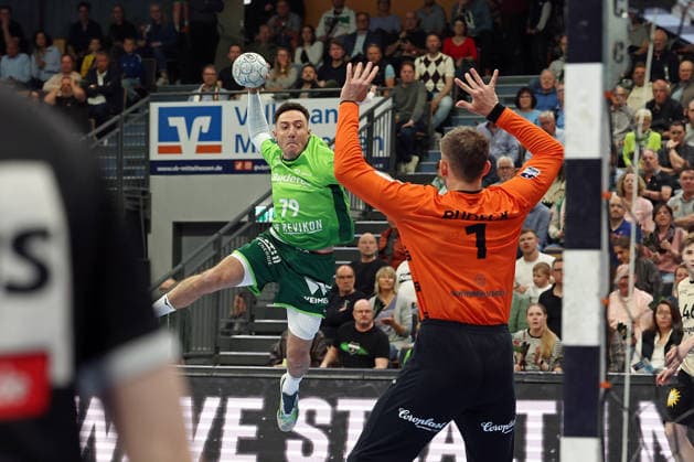 26 04 2026, xovx, Handball Daikin Handball Bundesliga, HSG Wetzlar Bergischer HC v l Ahmet Nafea HSG Wetzlar , Christopher Rudeck Bergischer HC Wetzlar Buderus Arena Hessen Germany EN