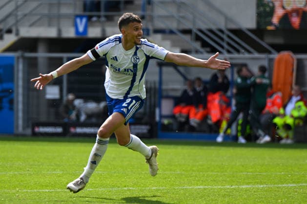 Paderborn, Home Deluxe Arena, 26 04 26, GER, Herren, 2 Bundesliga, Saison 2025 2026, SC Paderborn 07 FC Schalke 04 Bild Dejan LJUBICIC Schalke jubilates after his goal for 2 3 DFL regulations prohibit any use of photographs as image sequences and or quasi video NRW Germany