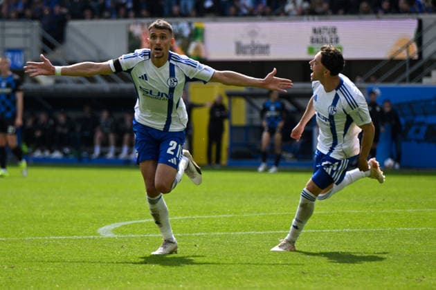 Paderborn, Home Deluxe Arena, 26 04 26, GER, Herren, 2 Bundesliga, Saison 2025 2026, SC Paderborn 07 FC Schalke 04 Bild Dejan LJUBICIC Schalke jubilates after his goal for 2 3 DFL regulations prohibit any use of photographs as image sequences and or quasi video NRW Germany
