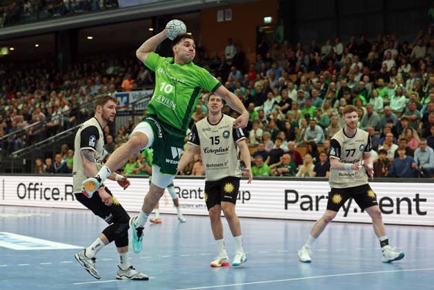 26 04 2026, xovx, Handball Daikin Handball Bundesliga, HSG Wetzlar Bergischer HC v l Gerdas Babarskas Bergischer HC , Josip Simic HSG Wetzlar , Lars Mitchell Kooij Bergischer HC , Johannes Wasielewski Bergischer HC Wetzlar Buderus Arena Hessen Germany EN