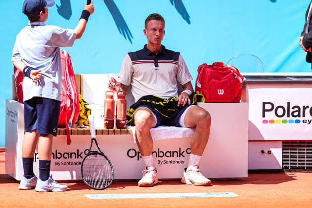Mutua Madrid Open 2026 - Day 7 Jiri Lehecka of the Czech Republic competes against Alex Michelsen of the United States during their Men s Singles match on Day Seven of the Mutua Madrid Open at La Caja Magica on April 26, 2026, in Madrid, Spain. Madrid Madrid Spain  Copyright: xMiguelxReisx originalFilename:reis-notitle260426_npXEc.jpg