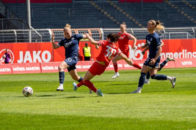 Match scene, shot, finish Vital Kats 1 FSV Mainz 05, 30 scores to make it 1 0, GER, 1 FSV Mainz 05 vs VfL Bochum, Football, 2 Women Bundesliga, Matchday 23, Season 2025 2026, 26 04 2026, DFB REGULATES PROHIBIT ANY USE OF PHOTOGRAPHS AS IMAGE SEQUENCES AND OR QUASI VIDEO, GER, 1 FSV Mainz 05 vs VfL Bochum, Football, 2 Womens Bundesliga, Matchday 23, Season 2025 2026, 26 04 2026 Mainz Copyright: xEibner-Pressefoto Jan-NiclasxGrox EP_JGG