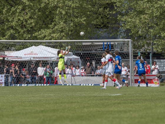 Kiara Beck VfB Stuttgart, 01 klaert Eckball GER, VfB Stuttgart vs SV Meppen, Football, 2 Womens Bundesliga, Matchday 23, Season 2025 2026, 26 04 2026 GER, VfB Stuttgart vs SV Meppen, Football, 2 Womens Bundesliga, Matchday 23, Season 2025 2026, 26 04 2026 Stuttgart Copyright: xEibner-Pressefoto CarstenxSchwerx EP_CSG