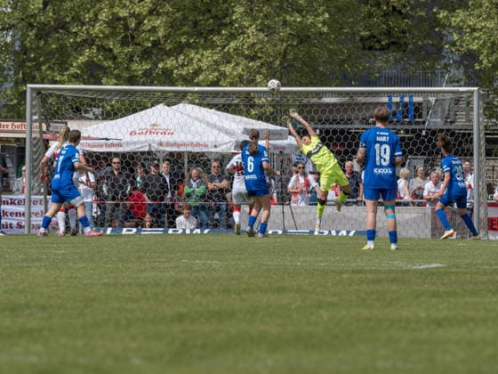 Kiara Beck VfB Stuttgart, 01 klaert Torschuss GER, VfB Stuttgart vs SV Meppen, Football, 2 Womens Bundesliga, Matchday 23, Season 2025 2026, 26 04 2026 GER, VfB Stuttgart vs SV Meppen, Football, 2 Womens Bundesliga, Matchday 23, Season 2025 2026, 26 04 2026 Stuttgart Copyright: xEibner-Pressefoto CarstenxSchwerx EP_CSG