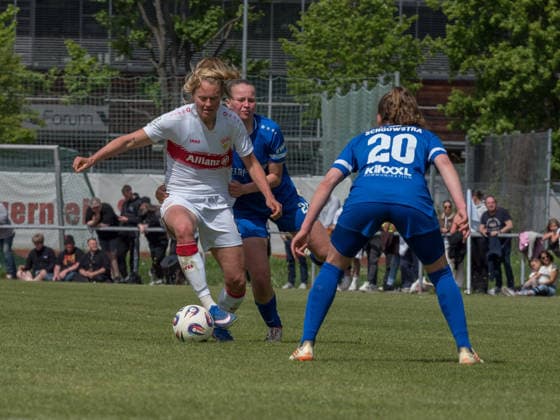 Maxi Rall VfB Stuttgart, 08 ahead of Lilly Bartke SV Meppen, 24 and Chantal Schouwstra SV Meppen, 20 GER, VfB Stuttgart vs SV Meppen, Football, 2 Womens Bundesliga, Matchday 23, Season 2025 2026, 26 04 2026 GER, VfB Stuttgart vs SV Meppen, Football, 2 Womens Bundesliga, Matchday 23, Season 2025 2026, 26 04 2026 Stuttgart Copyright: xEibner-Pressefoto CarstenxSchwerx EP_CSG