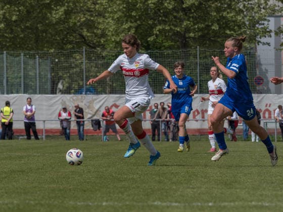 Rosa Rueckert VfB Stuttgart, 11 ahead of Lilly Bartke SV Meppen, 24 on the ball GER, VfB Stuttgart vs SV Meppen, Football, 2 Womens Bundesliga, Matchday 23, Season 2025 2026, 26 04 2026 GER, VfB Stuttgart vs SV Meppen, Football, 2 Womens Bundesliga, Matchday 23, Season 2025 2026, 26 04 2026 Stuttgart Copyright: xEibner-Pressefoto CarstenxSchwerx EP_CSG
