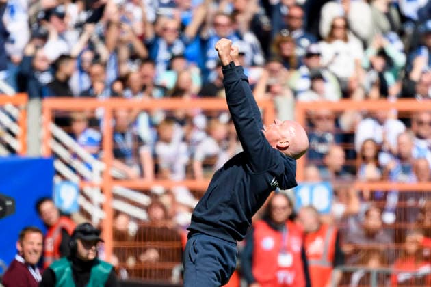 Coach Uwe Roesler VfL Bochum celebrate after winning 2 1 during the 2 Bundesliga match between VfL Bochum and SpVgg Greuther Fürth, Vonovia Ruhrstadion on April 26, 2026 in Bochum, Germany, Germany Photo by Max Maiwald DeFodi Images Coach Uwe Roesler VfL Bochum celebrate after winning during the 2 Bundesliga match between VfL Bochum and SpVgg Greuther Fürth at Vonovia Ruhrstadion on April 26, 2026 in Bochum, Germany Photo by Max Maiwald DeFodi Images Photo by Max Maiwald DeFodi Images