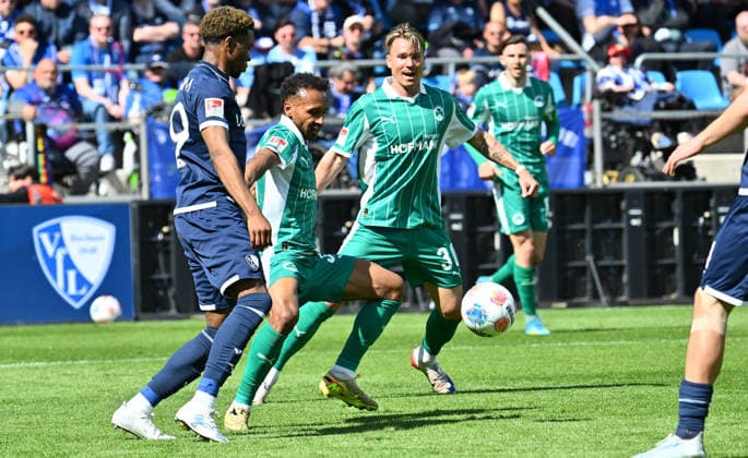26 04 2026 Soccer Season 2025 2026 2 Soccer Bundesliga 31 Matchday VfL Bochum SpVgg Greuther Fürth SGF Kleeblatt Sportfoto Zink xwoxzix DFL regulations prohibit any use of photographs as image sequences and or quasi video only for editorial use Farid Alfa Ruprecht Alfa Ruprecht 29, VfL Bochum Julian Green 37, SpVgg Greuther Fürth