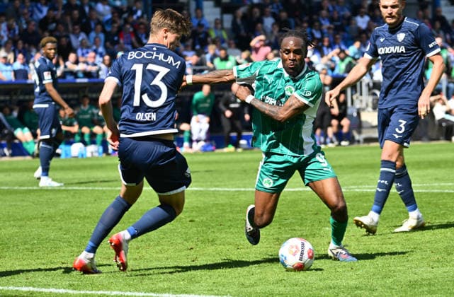 26 04 2026 Soccer Season 2025 2026 2 Soccer Bundesliga 31 Matchday VfL Bochum SpVgg Greuther Fürth SGF Kleeblatt Sportfoto Zink xwoxzix DFL regulations prohibit any use of photographs as image sequences and or quasi video only for editorial use Oliver Olsen 13, VfL Bochum Noel Futkeu 9, SpVgg Greuther Fürth