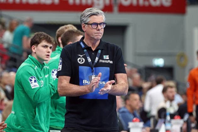 26 04 2026, xovx, Handball Daikin Handball Bundesliga, HSG Wetzlar Bergischer HC Coach Runar Sigtryggsson HSG Wetzlar Wetzlar Buderus Arena Hessen Germany EN