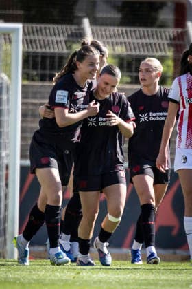 Google Pixel Womens Bundesliga Bayer 04 Leverkusen SC Freiburg, 26 04 2026 Goal celebration after the 2 0 by Estrella Marino Gonzales Bayer 04 Leverkusen, 10, right Bayer 04 Leverkusen SC Freiburg on matchday 23 of the Google Pixel Womens Bundesliga on 26 04 2026 at Ulrich Haberland Stadium in Leverkusen North Rhine-Westphalia DFL REGULATIONS PROHIBIT ANY USE OF PHOTOGRAPHS AS IMAGE SEQUENCES AND OR QUASI VIDEO Copyright: xBEAUTIFULxSPORTS AxelxKohringx