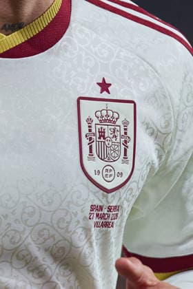 Spain v Serbia - International Friendly, Länderspiel, Nationalmannschaft VILLARREAL, SPAIN - MARCH 27: Details of Spain shirt during to the International Friendly match between Spain and Serbia at Estadio de la Ceramica on March 27, 2026 in Villarreal, Spain. (Photo by Jose Torres Photo Players Images Magara Press) Villarreal Estadio de la Ceramica Spain Copyright: xJosexTorresx