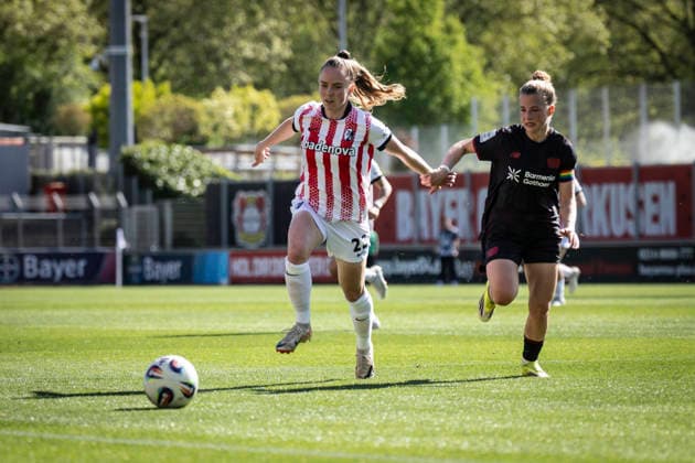 Google Pixel Womens Bundesliga Bayer 04 Leverkusen SC Freiburg, 26 04 2026 Luca Birkholz SC Freiburg, 23 , Kristin Kögel Bayer 04 Leverkusen, 11 Bayer 04 Leverkusen SC Freiburg on matchday 23 of the Google Pixel Womens Bundesliga on 26 04 2026 at the Ulrich Haberland Stadium in Leverkusen North Rhine-Westphalia DFL REGULATIONS PROHIBIT ANY USE OF PHOTOGRAPHS AS IMAGE SEQUENCES AND OR QUASI VIDEO Copyright: xBEAUTIFULxSPORTS AxelxKohringx