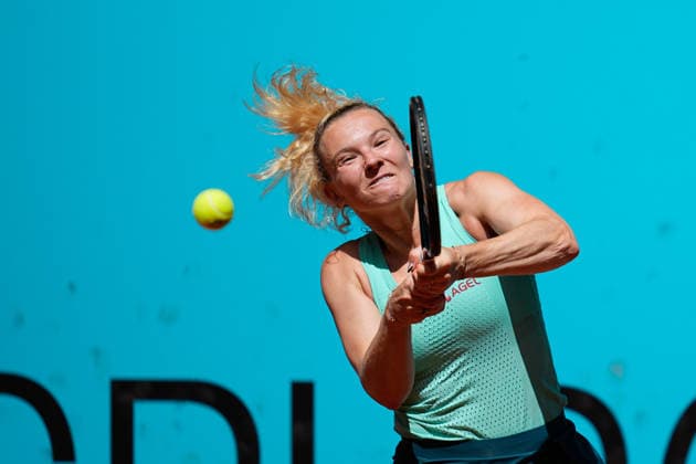 April 26, 2026, Madrid, Madrid, Spain: Katerina Siniakova of Czech Republic in action against Caty McNally of USA during the Mutua Madrid Open 2026, ATP, Tennis Herren Masters 1000 and WTA, Tennis Damen 1000, at La Caja Magica on April 26, 2026 in Madrid, Spain. Madrid Spain - ZUMAa181 20260426_zaa_a181_220 Copyright: xDennisxAgyemanx