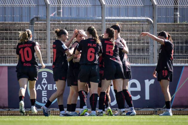 Google Pixel Womens Bundesliga Bayer 04 Leverkusen SC Freiburg, 26 04 2026 Goal celebration after the 3-0 penalty by Cornelia Kramer Bayer 04 Leverkusen, 7 Bayer 04 Leverkusen SC Freiburg on matchday 23 of the Google Pixel Womens Bundesliga on 26 04 2026 at the Ulrich Haberland Stadium in Leverkusen North Rhine-Westphalia DFL REGULATIONS PROHIBIT ANY USE OF PHOTOGRAPHS AS IMAGE SEQUENCES AND OR QUASI VIDEO Copyright: xBEAUTIFULxSPORTS AxelxKohringx