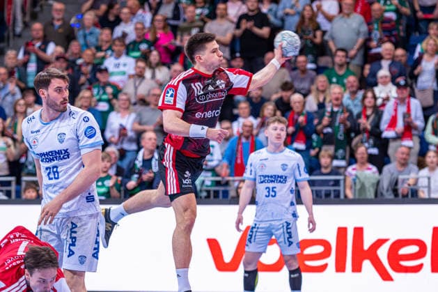 Renars Uscins TSV Hannover Burgdorf, No. 10 v l , TSV Hannover Burgdorf red against TBV Lemgo Lippe white on matchday 29 of the 2025 2026 season in the DAIKIN Handball Bundesliga 26 04 2026, ZAG Arena Hannover, GER , Copyright: xJanxGuentherx xTSVxHannover-Burgdorfx
