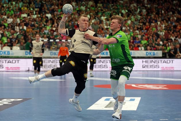 26 04 2026, xovx, Handball Daikin Handball Bundesliga, HSG Wetzlar Bergischer HC v l Noah Beyer Bergischer HC , Tristan Kirschner HSG Wetzlar Wetzlar Buderus Arena Hessen Germany EN