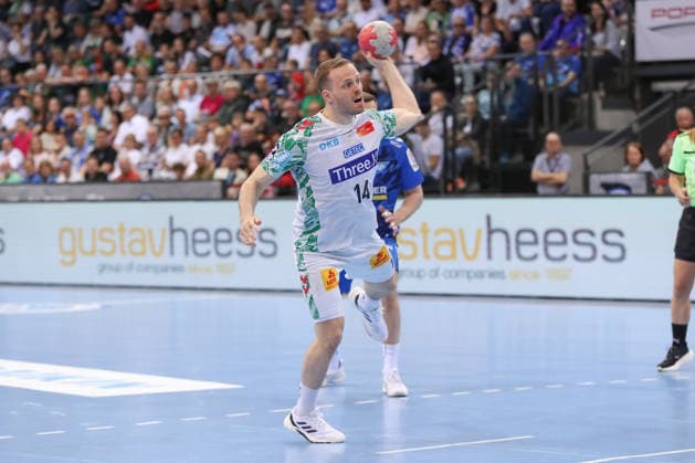 26 04 2026, xgox, Handball Daikin HBL TVB Stuttgart SC Magdeburg emspor, v l Omar Ingi Magnusson Magdeburg, 14 at the seven-meter Stuttgart