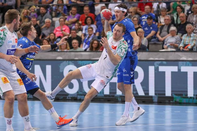 26 04 2026, xgox, Handball Daikin HBL TVB Stuttgart SC Magdeburg emspor, v l Felix Claar Magdeburg, 7 wirft Tor, Torschuetze, erzielt Tor, Treffer, scores the goal Stuttgart