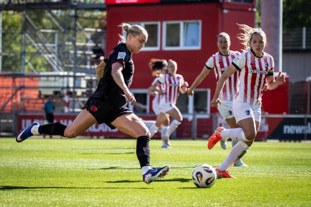 Google Pixel Womens Bundesliga Bayer 04 Leverkusen SC Freiburg, 26 04 2026 Cornelia Kramer Bayer 04 Leverkusen, 7 flanks to 4 0 Bayer 04 Leverkusen SC Freiburg on matchday 23 of the Google Pixel Womens Bundesliga on 26 04 2026 at Ulrich Haberland Stadium in Leverkusen North Rhine-Westphalia DFL REGULATIONS PROHIBIT ANY USE OF PHOTOGRAPHS AS IMAGE SEQUENCES AND OR QUASI VIDEO Copyright: xBEAUTIFULxSPORTS AxelxKohringx