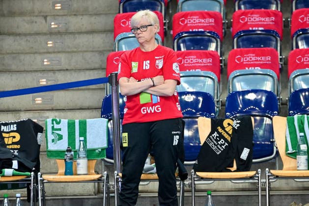 Ines Seidler SV Union Halle Neustadt, Coach VfL Oldenburg vs SV Union Halle Neustadt, ALSCO Handball Bundesliga Women, Playoffs, Matchday 2, Season 2025 2026, 25 04 2026, VfL Oldenburg vs SV Union Halle Neustadt, ALSCO Handball Bundesliga Women, Playoffs, Matchday 2, Season 2025 2026, 25 04 2026 Oldenburg Copyright: xEibner-Pressefoto RobertxGertzenx EP_RGN
