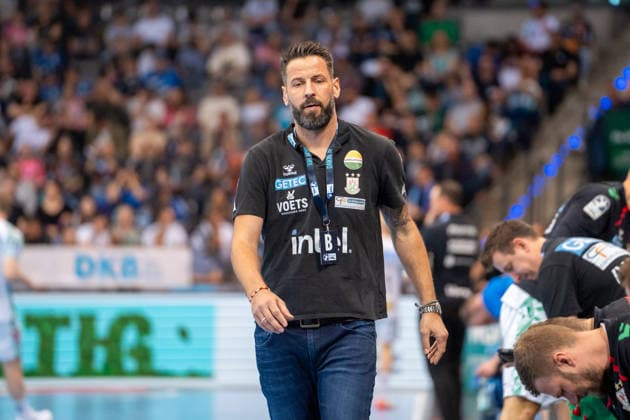 Handball I Men I Season 2025 2026 I Bundesliga I 29 Matchday I TVB Stuttgart SC Magdeburg I 26 04 2026 Bennet Wiegert Coach, SC Magdeburg Stuttgart Porsche Arena Baden Württemberg Germany Copyright: xLobeca MaxxPetershansx