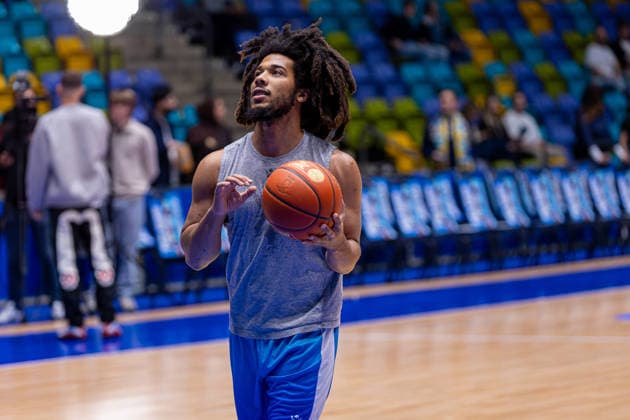 Basketball Bundesliga BBL, Frankfurt Skyliners vs ALBA Berlin, Süwag Energie Arena Frankfurt am Main 26 04 2026 Basketball Bundesliga BBL, Frankfurt am Main, Germany 26 04 2026 Tyger Campbell Frankfurt Skyliners, 00 at the Warm Up, Basketball Bundesliga BBL, Match of Frankfurt Skyliners vs ALBA Berlin, Süwag Energie Arena Frankfurt am Main Copyright: xBEAUTIFULxSPORTS Freudensteinx