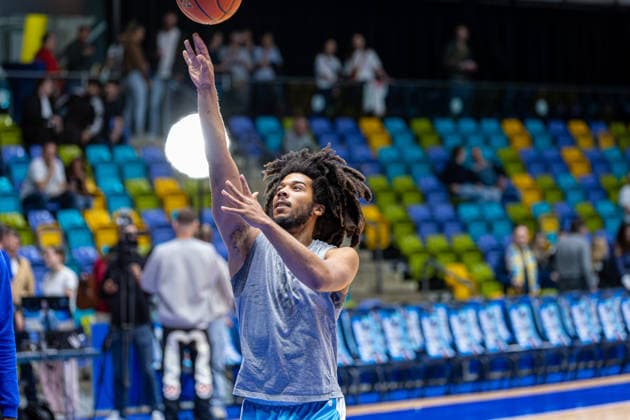 Basketball Bundesliga BBL, Frankfurt Skyliners vs ALBA Berlin, Süwag Energie Arena Frankfurt am Main 26 04 2026 Basketball Bundesliga BBL, Frankfurt am Main, Germany 26 04 2026 Tyger Campbell Frankfurt Skyliners, 00 at the Warm Up, Basketball Bundesliga BBL, Match of Frankfurt Skyliners vs ALBA Berlin, Süwag Energie Arena Frankfurt am Main Copyright: xBEAUTIFULxSPORTS Freudensteinx