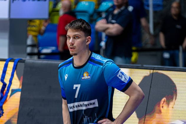 Basketball Bundesliga BBL, Frankfurt Skyliners vs ALBA Berlin, Süwag Energie Arena Frankfurt am Main 26 04 2026 Basketball Bundesliga BBL, Frankfurt am Main, Germany 26 04 2026 Dusan Nikolic Frankfurt Skyliners, 7 at the Warm Up, Basketball Bundesliga BBL, Match of Frankfurt Skyliners vs ALBA Berlin, Süwag Energie Arena Frankfurt am Main Copyright: xBEAUTIFULxSPORTS Freudensteinx