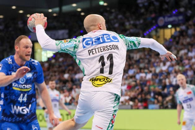 26 04 2026, xgox, Handball Daikin HBL TVB Stuttgart SC Magdeburg emspor, v l Daniel Pettersson Magdeburg, 11 wirft Tor, Torschuetze, erzielt Tor, Treffer, scores the goal Stuttgart