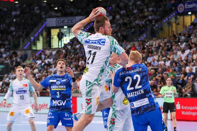 26 04 2026, xgox, Handball Daikin HBL TVB Stuttgart SC Magdeburg emspor, v l Albin Lagergren Magdeburg, 21 throws goal, Torschuetze, erzielt Tor, Treffer, scores the goal Stuttgart