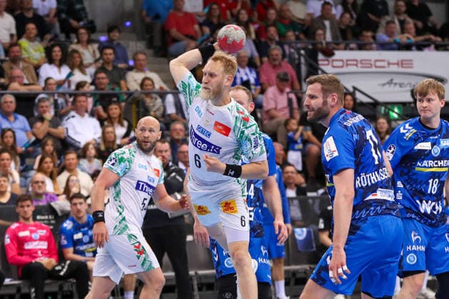 26 04 2026, xgox, Handball Daikin HBL TVB Stuttgart SC Magdeburg emspor, v l Matthias Musche Magdeburg, 6 wirft Tor, Torschuetze, erzielt Tor, Treffer, scores the goal Stuttgart